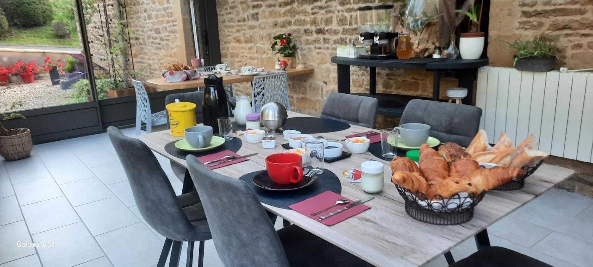 Les Etangs Du Moulin D'Harcy Hotell Lonny Exteriör bild